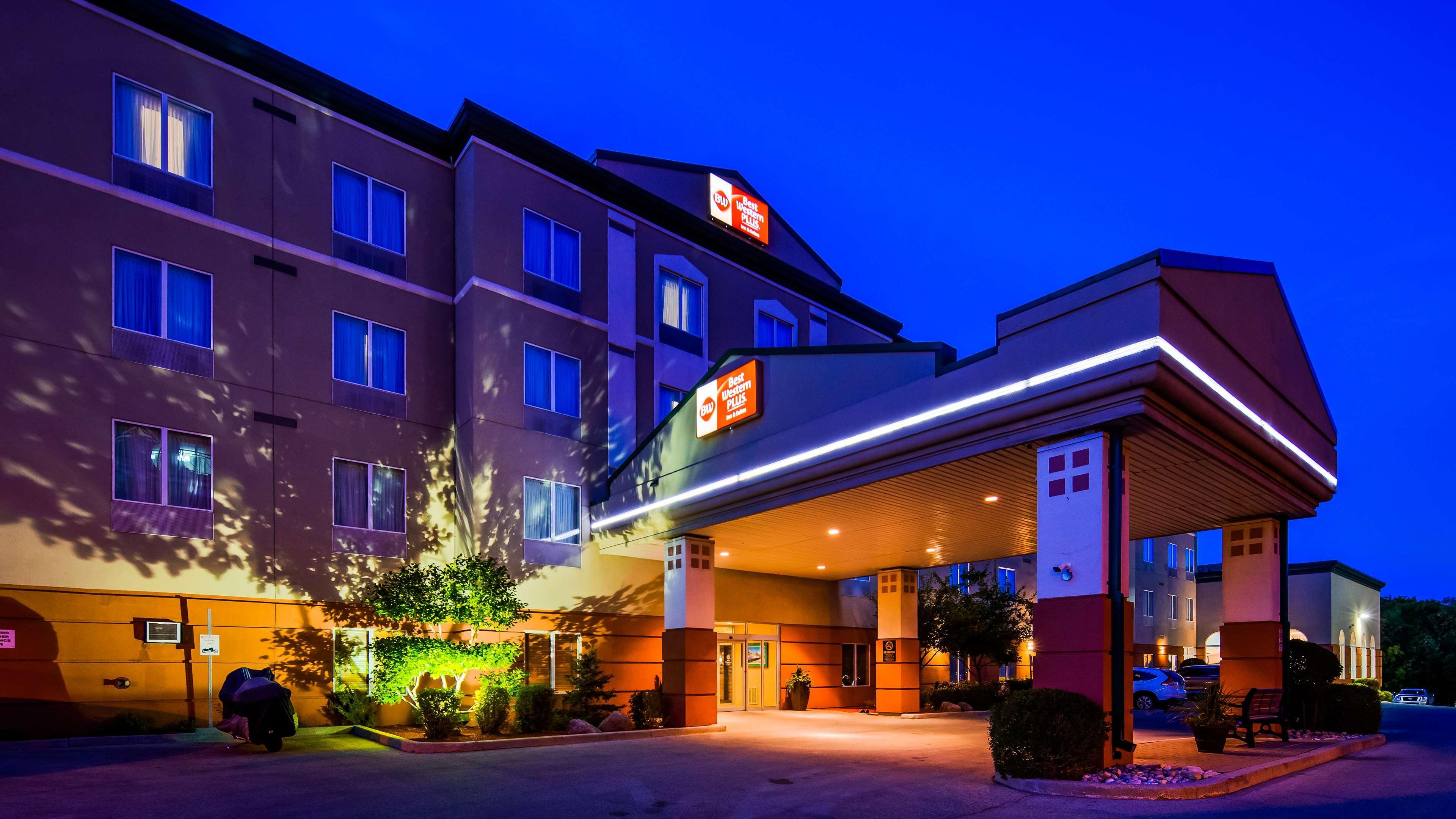 Best Western Plus Pembina Inn & Suites Winnipeg Exterior foto