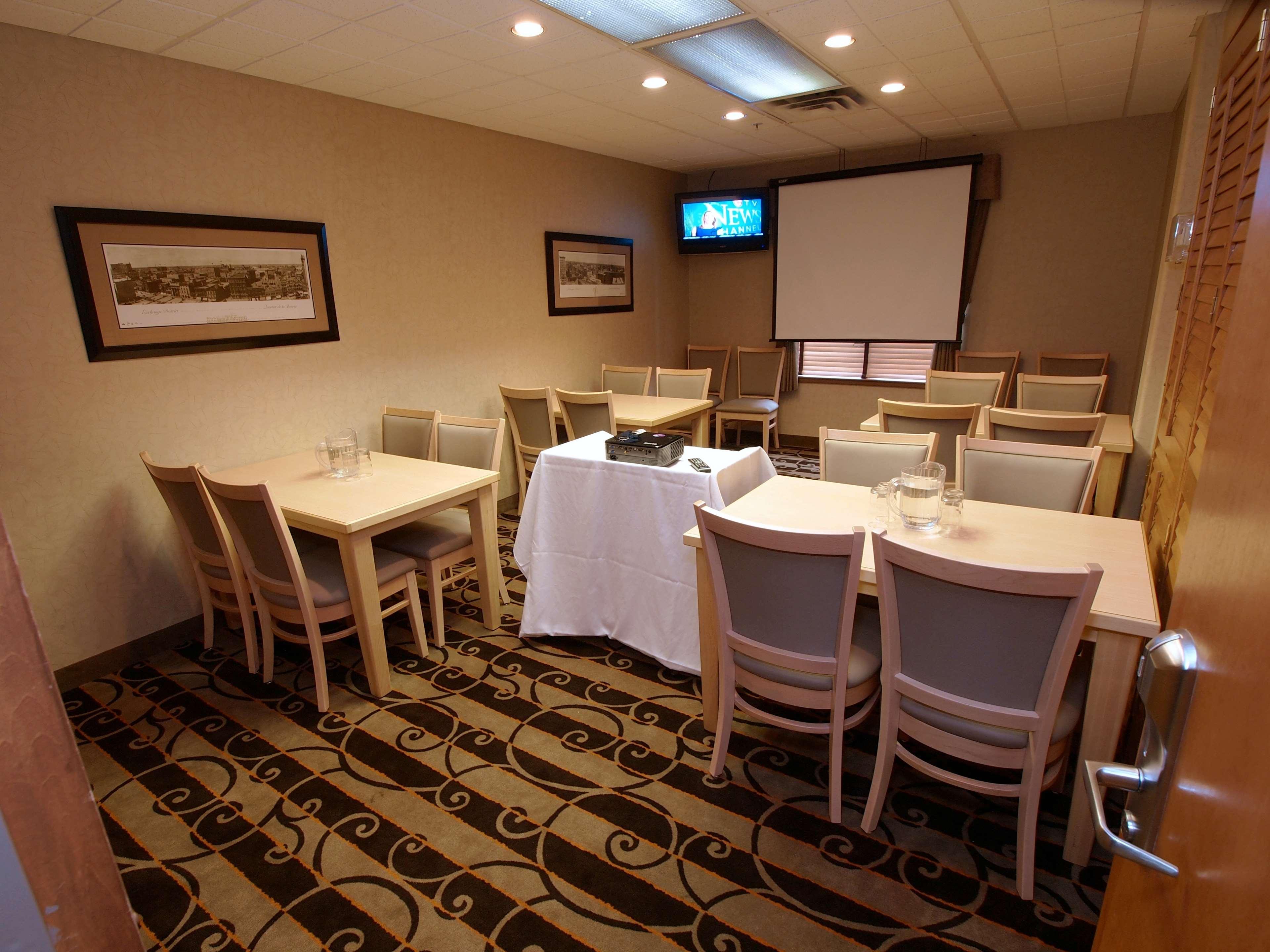 Best Western Plus Pembina Inn & Suites Winnipeg Exterior foto
