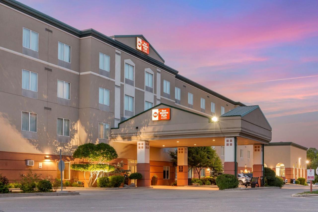 Best Western Plus Pembina Inn & Suites Winnipeg Exterior foto