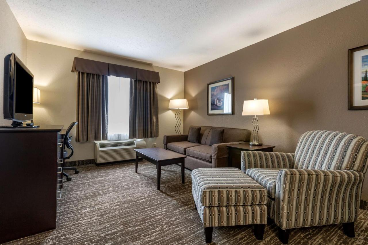 Best Western Plus Pembina Inn & Suites Winnipeg Exterior foto
