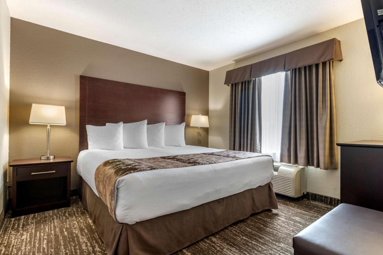Best Western Plus Pembina Inn & Suites Winnipeg Exterior foto